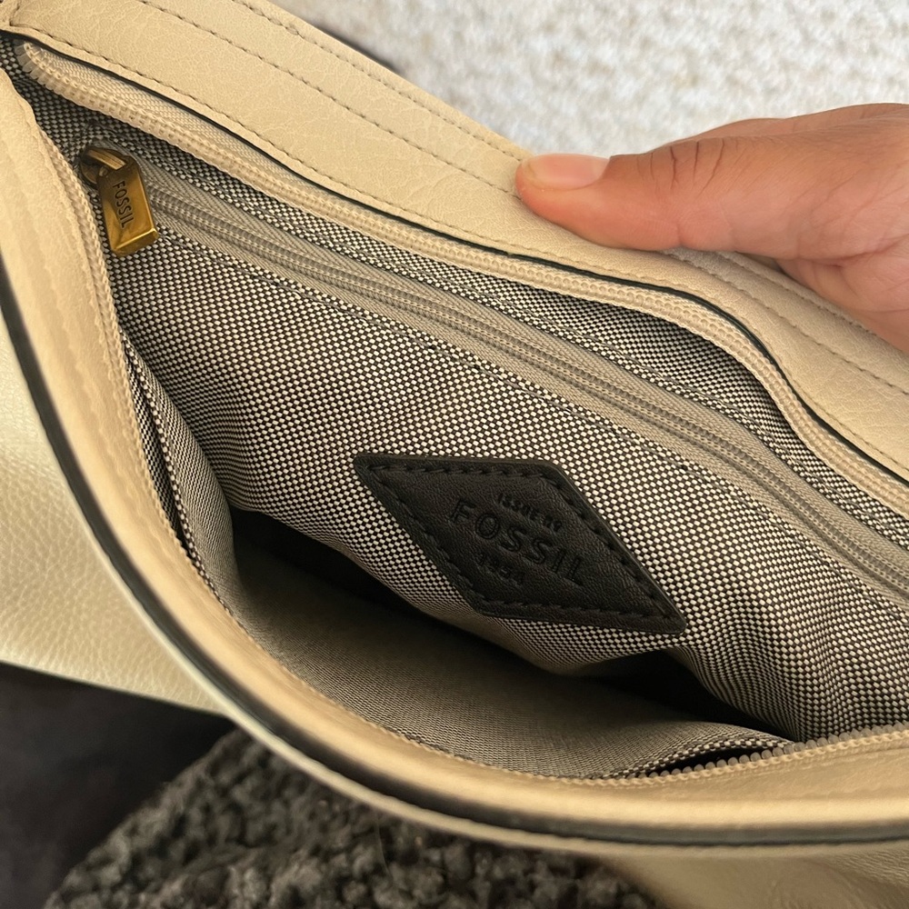 Fossil Classic Crossbody Snake Python And Tan - image 8